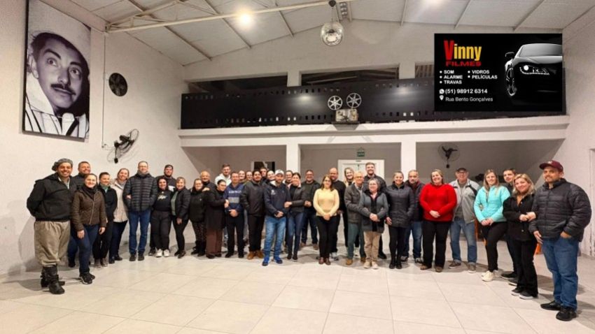 Baile de Formatura celebra dedicação de 80 alunos da dança de salão em Cristal