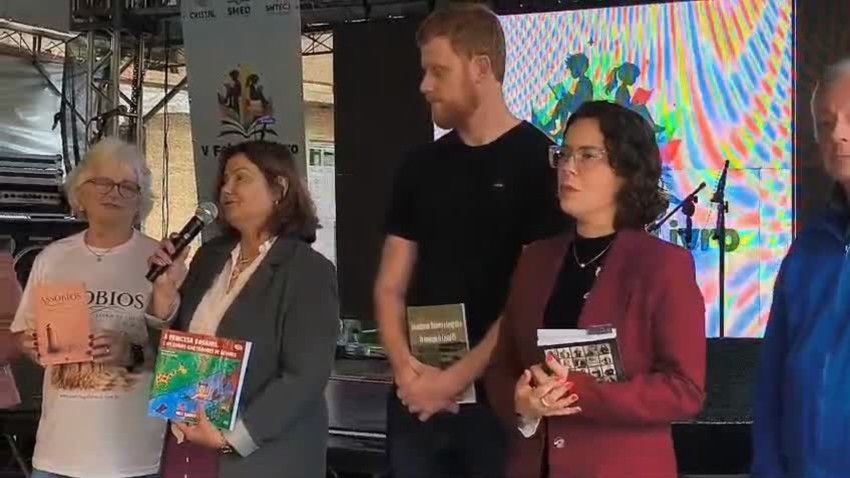 Inez Ramos Crespo apresenta obra infantil na V Feira do Licro de Cristal