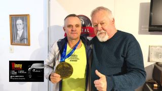 Cristal marca presença na Maratona Internacional de Porto Alegre com atleta Elizandro Spiering