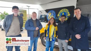 Lions Clube Camaquã entrega óculos gratuitos para moradores de Cristal